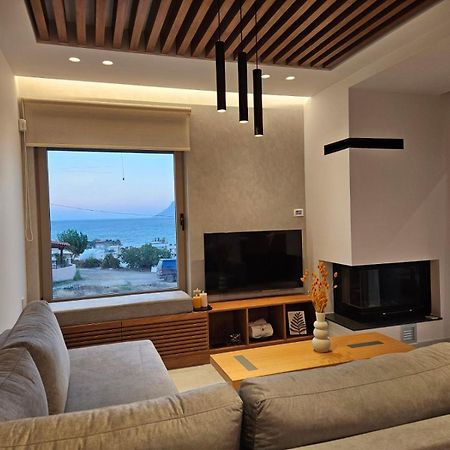 Calm & Dreamy Luxury Apts Pirgos  Екстер'єр фото