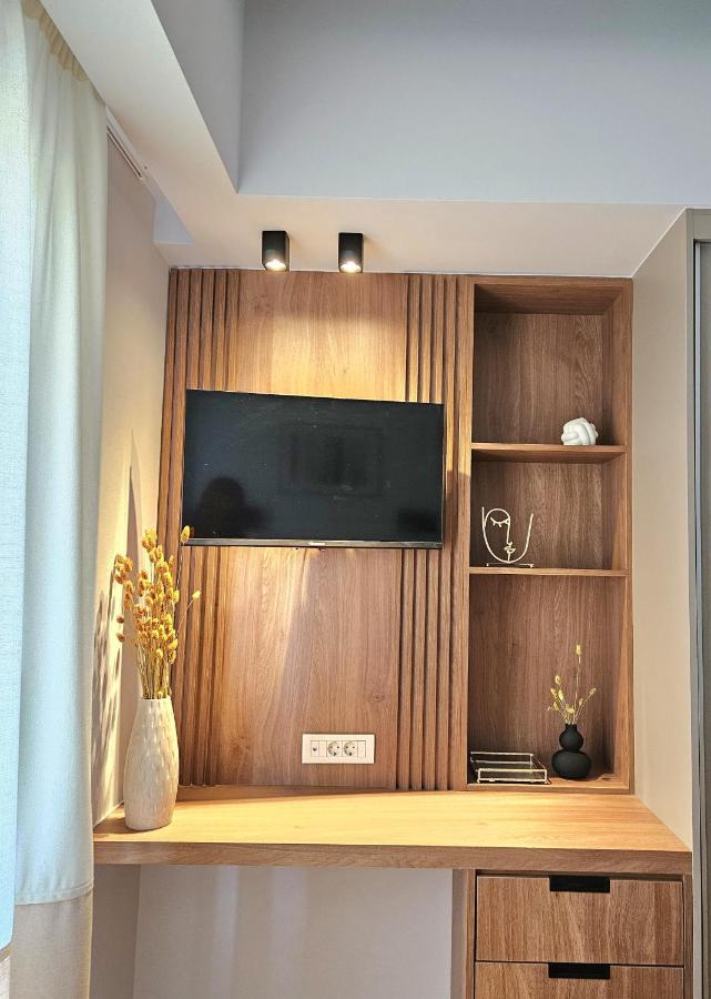 Calm & Dreamy Luxury Apts Pirgos  Екстер'єр фото