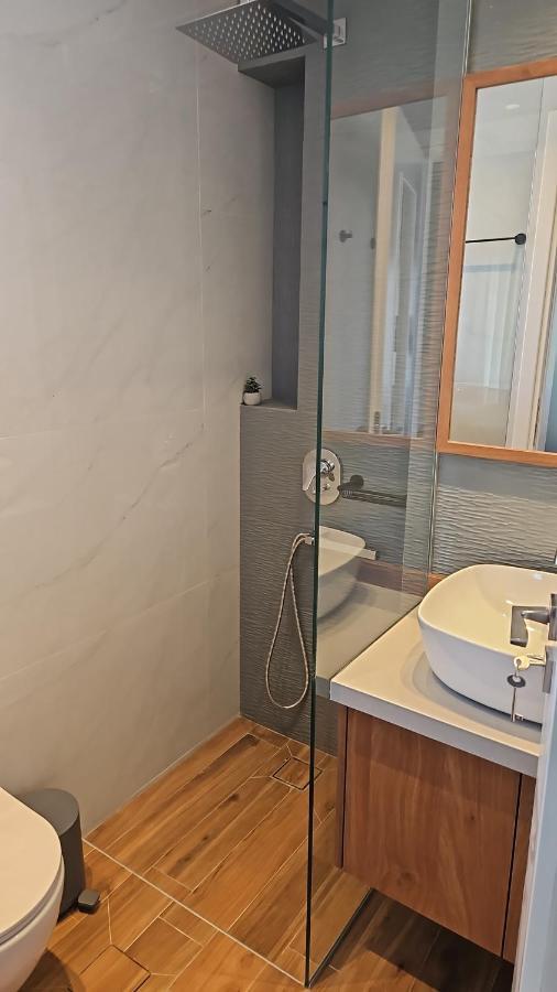 Calm & Dreamy Luxury Apts Pirgos  Екстер'єр фото