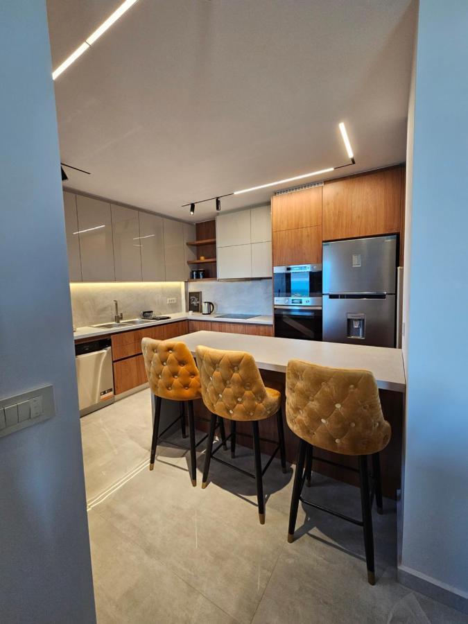 Calm & Dreamy Luxury Apts Pirgos  Екстер'єр фото