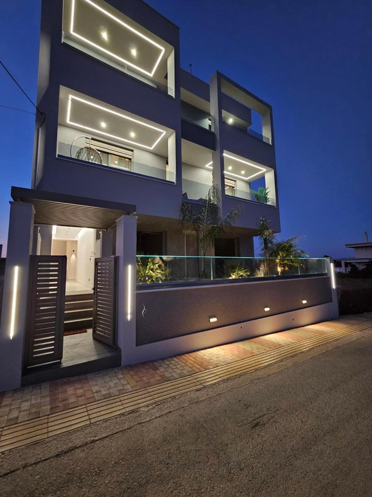 Calm & Dreamy Luxury Apts Pirgos  Екстер'єр фото