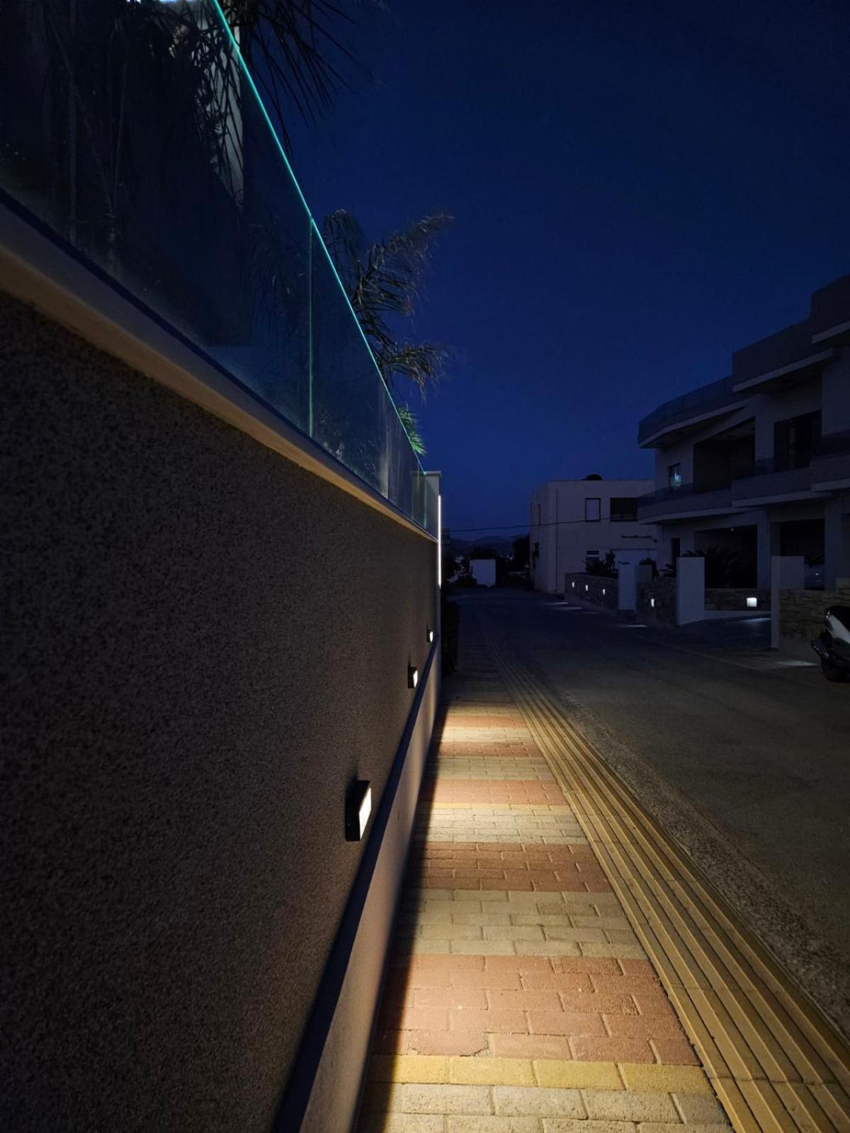 Calm & Dreamy Luxury Apts Pirgos  Екстер'єр фото